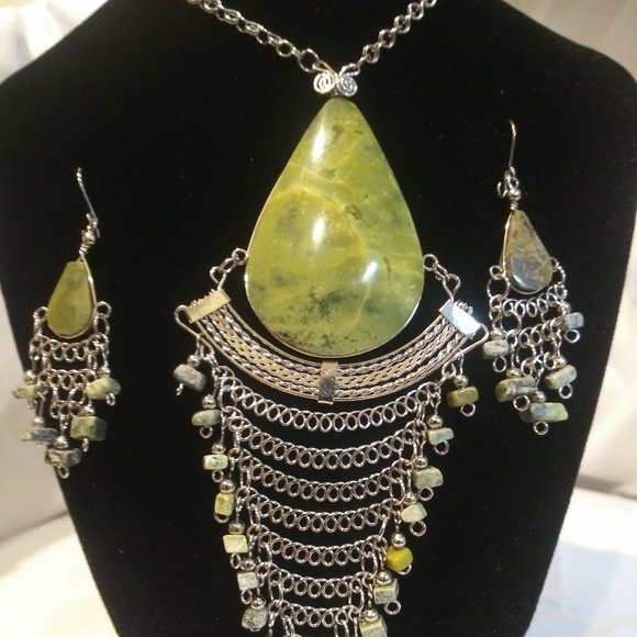 NWT BohoTribal Handmade Necklace and Earrings Set - Picture 3 of 4